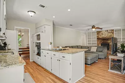 2505 Douglas Avenue, Irving, TX 75062 - Photo 9