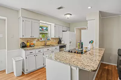 2505 Douglas Avenue, Irving, TX 75062 - Photo 9