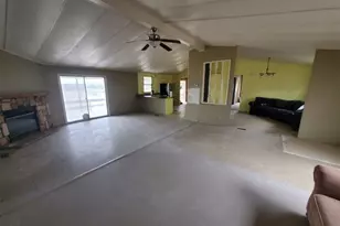 2607 Fm 318 E, Yoakum, TX 77995 - Photo 31