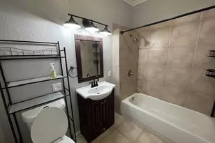 918 N Rockwall Ave, Terrell, TX 75160 - Photo 11