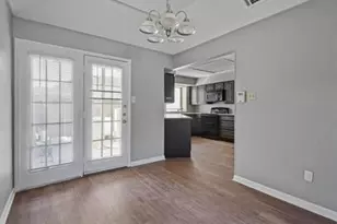 804 Custer St, Arlington, TX 76014 - Photo 9