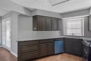 804 Custer St, Arlington, TX 76014 - Photo 11