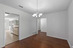4910 Spring Creek Rd, Arlington, TX 76017 - Photo 11