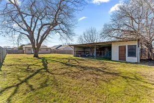 2920 S 3rd St, Waco, TX 76706 - Photo 35