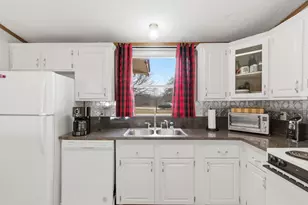 1919 Eastside Lake Rd, Graham, TX 76450 - Photo 9