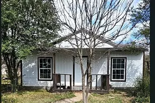 601 Royal St, Cleburne, TX 76031 - Photo 1