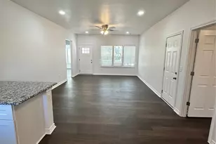 1989 W Bond St, Denison, TX 75020 - Photo 3