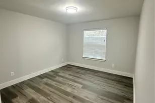 406 W 6th St, Bonham, TX 75418 - Photo 9