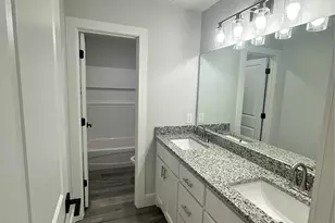 406 W 6th St, Bonham, TX 75418 - Photo 5