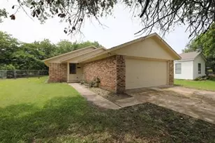 811 Clyde St, White Settlement, TX 76108 - Photo 1