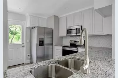 1100 W Day Street, Denison, TX 75020 - Photo 5