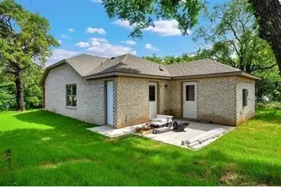 1100 W Day Street, Denison, TX 75020 - Photo 23