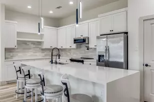 2340 Denmark St, Dallas, TX 75253 - Photo 9