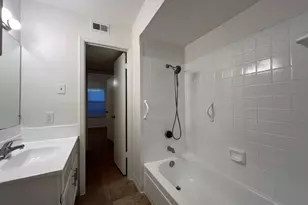 1801 W Spring Creek Pkwy, Plano, TX 75023 - Photo 13