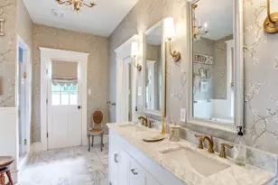 302 Featherston St, Cleburne, TX 76033 - Photo 29