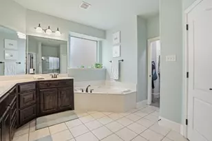 6005 Cripple Creek Tr, North Richland Hills, TX 76180 - Photo 9
