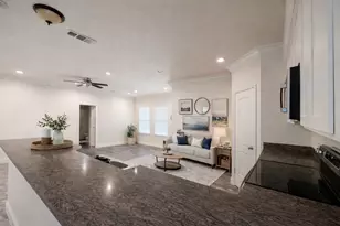 2550 Eugene St, Dallas, TX 75215 - Photo 5