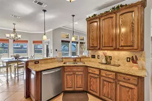 121 Heritage Pl, Glen Rose, TX 76043 - Photo 11