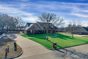 121 Heritage Pl, Glen Rose, TX 76043 - Photo 3