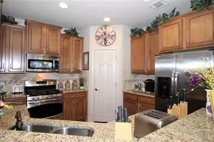 200 Milan St, Lewisville, TX 75067 - Photo 5