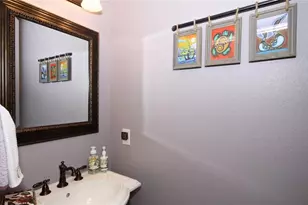 200 Milan St, Lewisville, TX 75067 - Photo 13