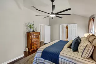 613 Creek Point Dr, Saginaw, TX 76179 - Photo 21