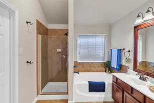 613 Creek Point Dr, Saginaw, TX 76179 - Photo 23