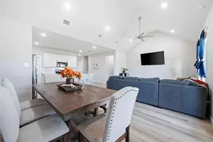 10545 Landry Blf Ln, Fort Worth, TX 76126 - Photo 9