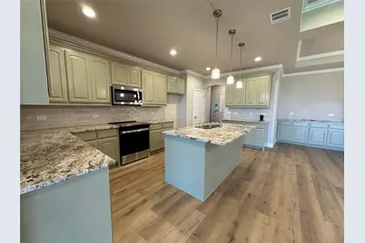 1900 W Westhill Drive, Cleburne, TX 76033 - Photo 11