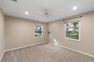 319 Sharron Dr, Woodway, TX 76712 - Photo 13