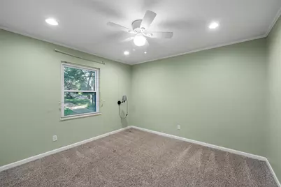 319 Sharron Drive, Woodway, TX 76712 - Photo 11