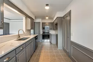 17079 Upper Bay Rd, Addison, TX 75001 - Photo 5