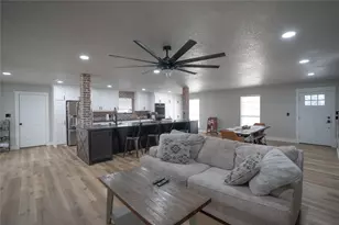 725 Hunter Trail, Bridgeport, TX 76426 - Photo 5