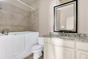 2923 E Pepperidge Dr, Lancaster, TX 75134 - Photo 15