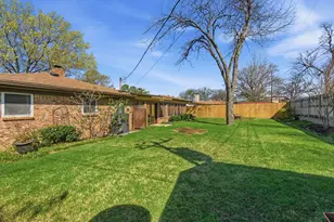 1760 Acorn Ln, Hurst, TX 76054 - Photo 35