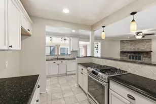1760 Acorn Ln, Hurst, TX 76054 - Photo 9