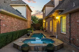 8625 Old Oak Dr, Irving, TX 75063 - Photo 29