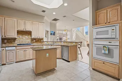 8625 Old Oak Drive, Irving, TX 75063 - Photo 13