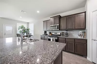 6803 Hall Of Fame Boulevard, Midland, TX 79706 - Photo 13