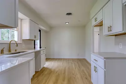 933 Treasure Road, Garland, TX 75041 - Photo 7