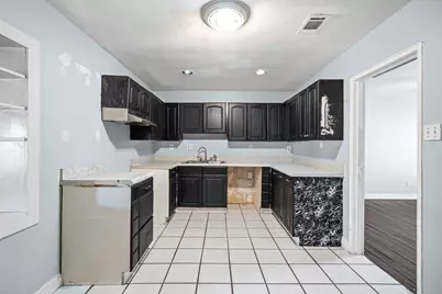 660 Schieme Street, River Oaks, TX 76114 - Photo 11