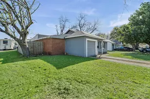 660 Schieme St, River Oaks, TX 76114 - Photo 3