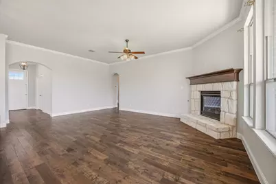 1038 Mickelson Drive, Granbury, TX 76048 - Photo 11