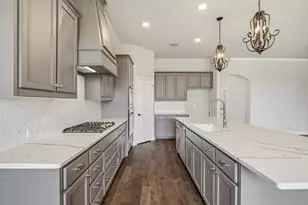 1038 Mickelson Dr, Granbury, TX 76048 - Photo 17