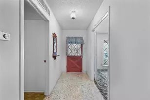 2102 Lansdowne Dr, Garland, TX 75040 - Photo 5