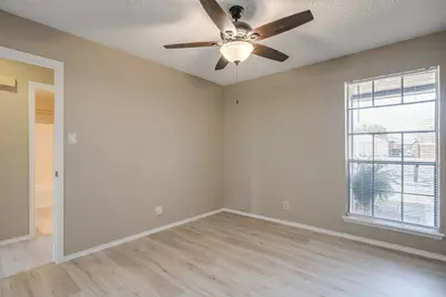 1812 Briar Run, Benbrook, TX 76126 - Photo 17