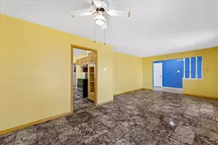 910 Bradfield Dr, Garland, TX 75042 - Photo 9