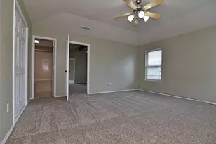 100 Morrow Dr, Bedford, TX 76021 - Photo 13