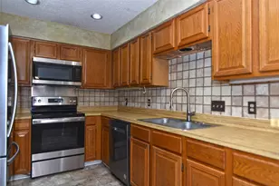 100 Morrow Dr, Bedford, TX 76021 - Photo 29