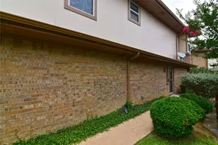 100 Morrow Dr, Bedford, TX 76021 - Photo 5